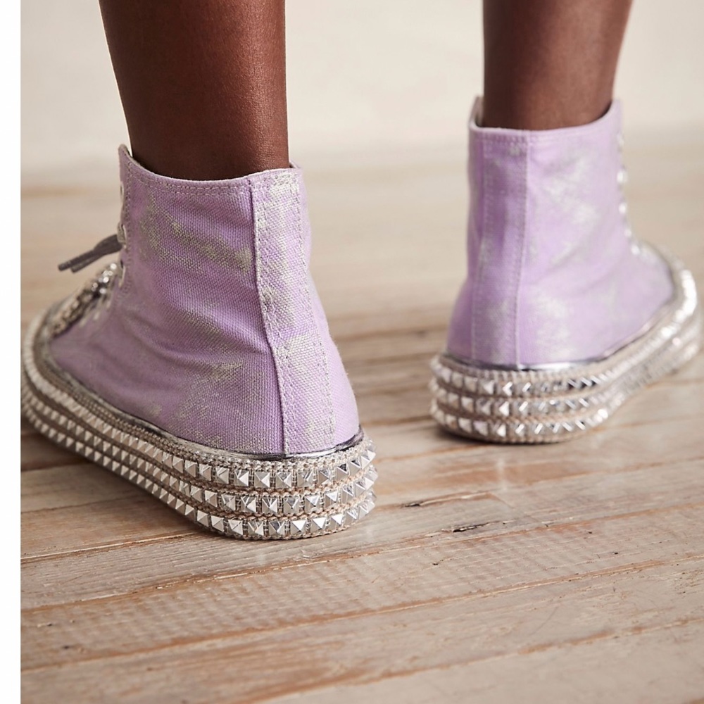 New 🩷 FREE PEOPLE Lilac Cruise Studded Hi Top Sneakers sz 39 9 studded shoes